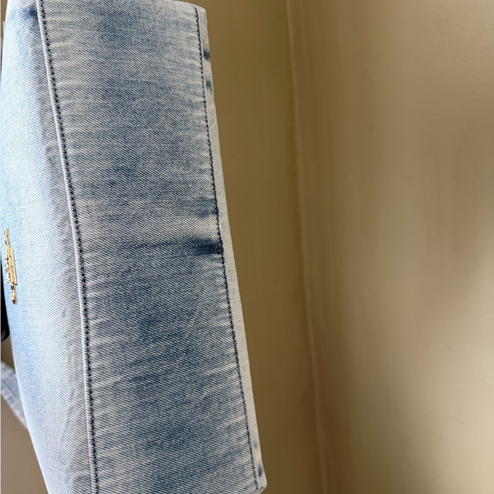 Sold. Coach Laurel in Loved denim bag with Charm. Authentic / NWT - Picture 6 of 8